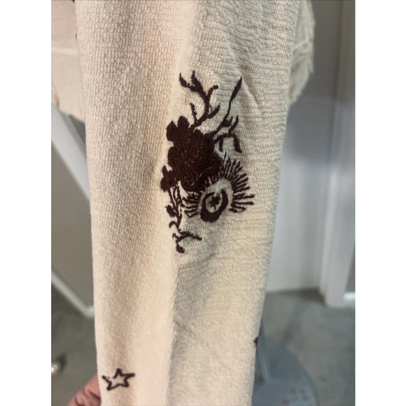 NWT distressed women’s embroidered sweater blouse by Caite Kyla Seo - Picture 2 of 16